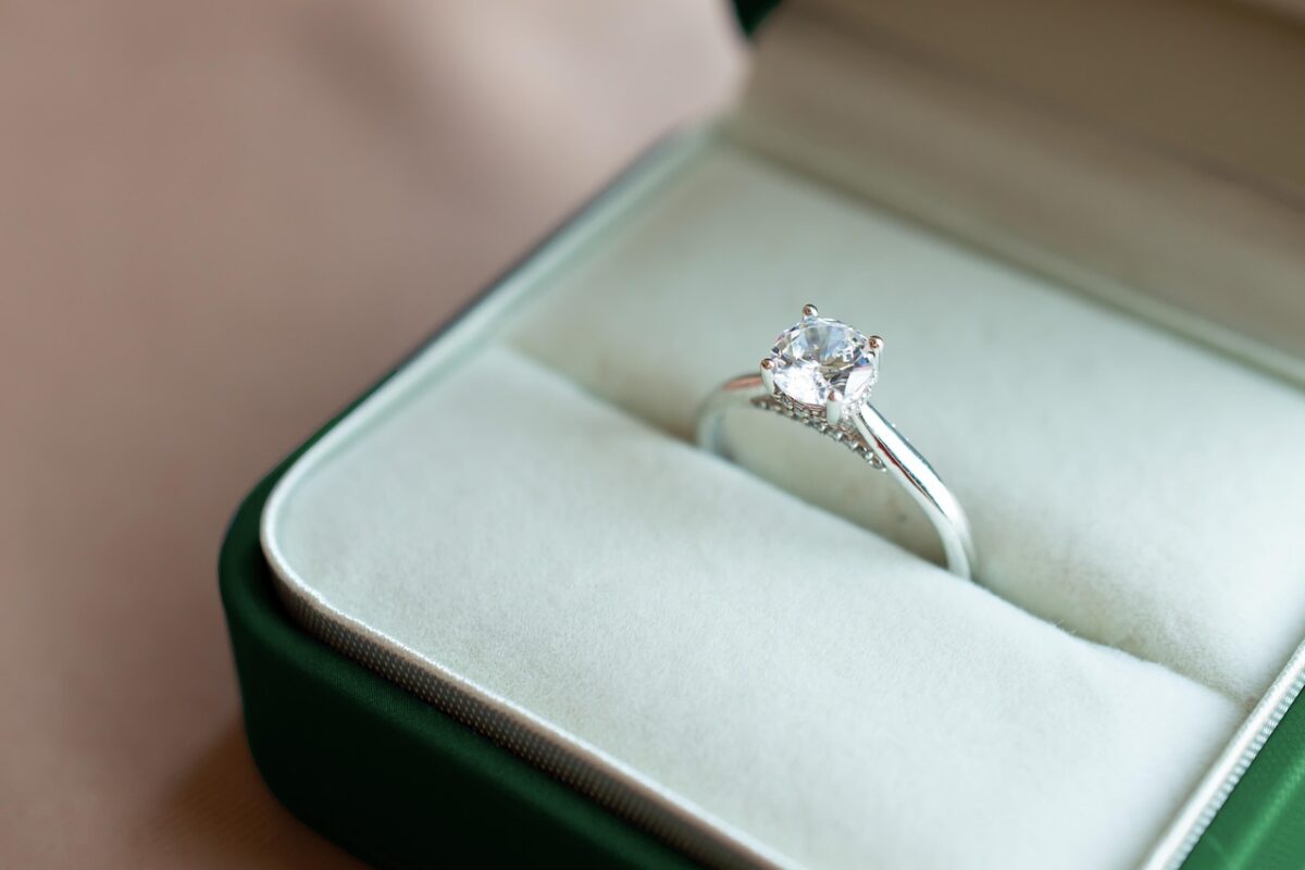 10 Reasons to Buy Your Next Diamond Online