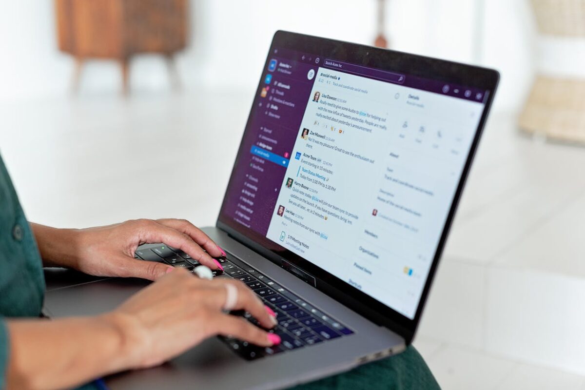 The Role of Knowledge Management Software in Fostering Collaboration and Innovation