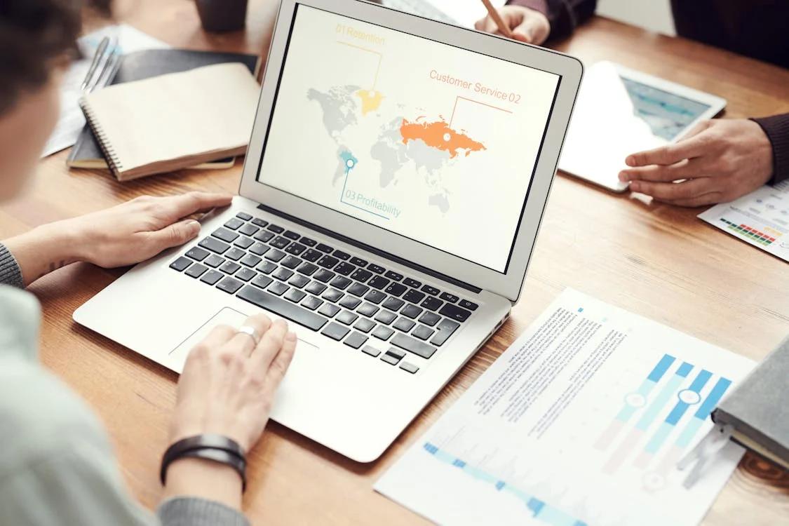Smart Moves: Global Expansion Strategies for Ambitious SMBs