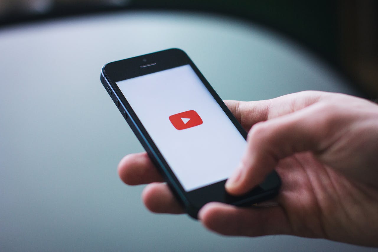 How Smart Entrepreneurs Use Paid Traffic to Accelerate Business Growth