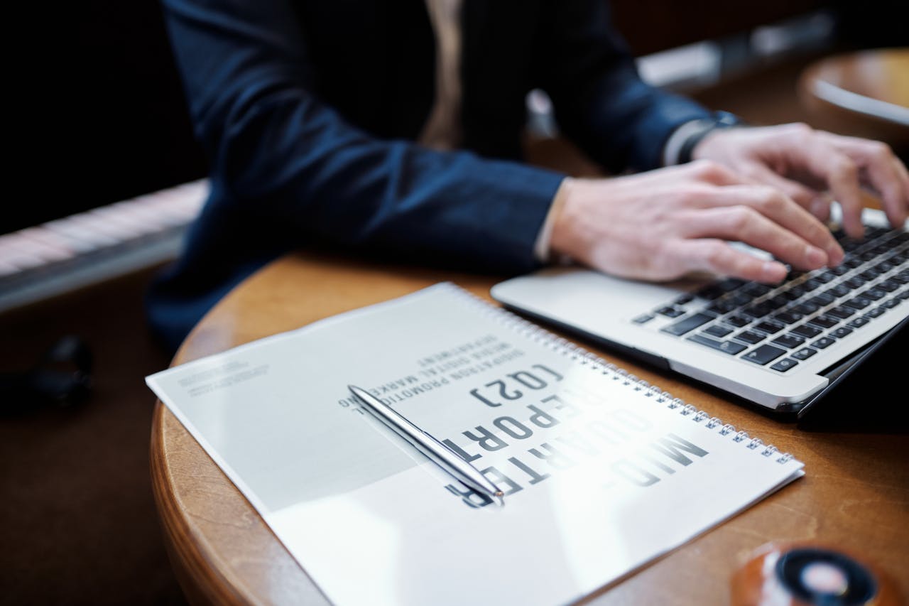 How to Identify Outsourcing vs. Nearshoring: Which Developer Hiring Model Fits Your Business?