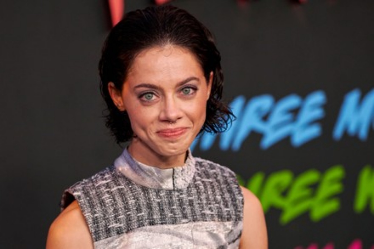 Elizabeth Scopel - Biography, Age, Career, Net Worth