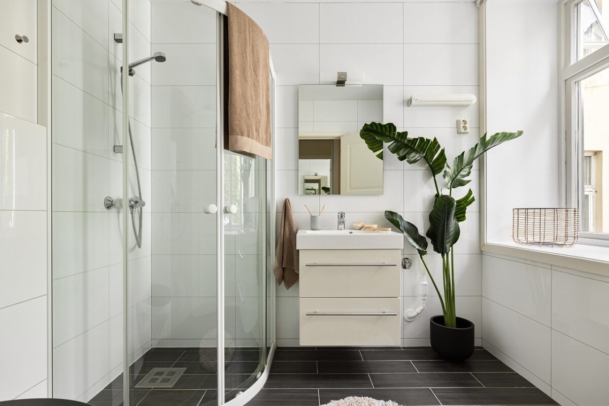 Stylish Bathroom Floor Tiles & Designs to Transform Your Space into a Modern Retreat
