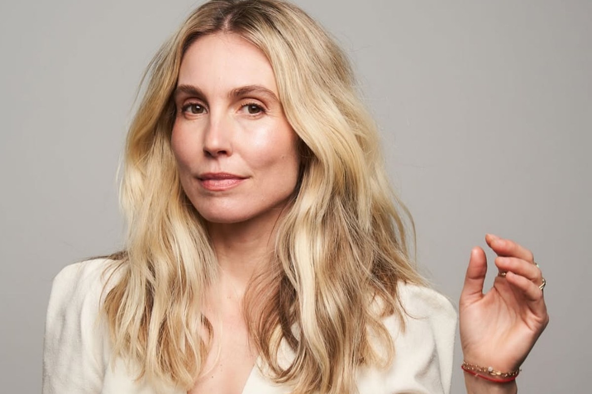 Sarah Carter - Biography, Age, Career, Net Worth