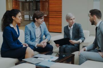 HR Compliance Reporting vs Manual Reporting: Which Method Ensures Greater Accuracy?