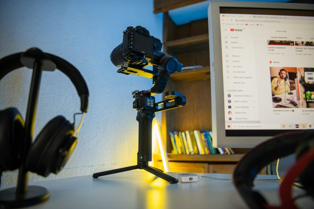 How to Launch a YouTube Channel Using AI Without Showing Your Face or Buying Equipment